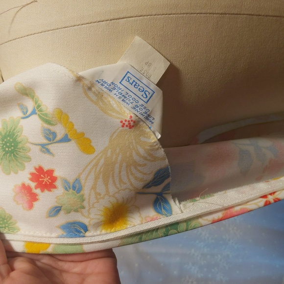 Vintage Sears Midi length white/Floral Dress fit and flare Size 8 petite - Picture 8 of 9